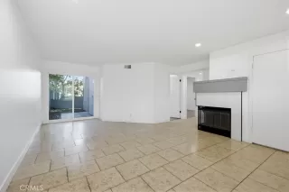 Photo #6: OC25265351 Listing 