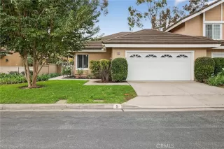 More Details about MLS # OC25265373 : 5 OAKGROVE 45