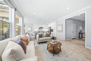 Photo #4: OC25265490 Listing 