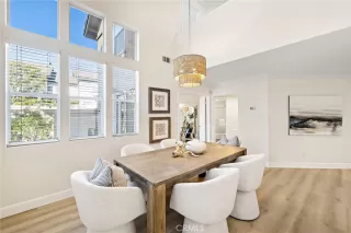 More Details about MLS # OC25266133 : 14 CAMERAY HTS