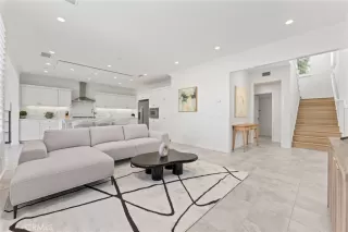 Photo #2: OC25266144 Listing