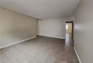 Photo #4: OC25266313 Listing 