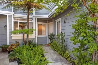 Photo #3: OC25266400 Listing 