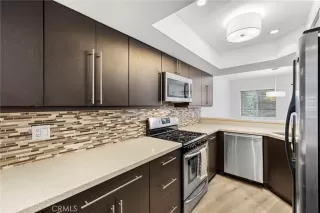 Photo #4: OC25266400 Listing 