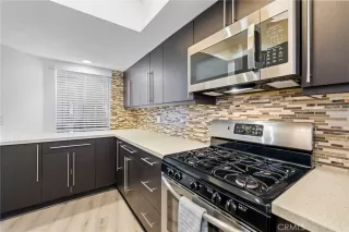 Photo #5: OC25266400 Listing 