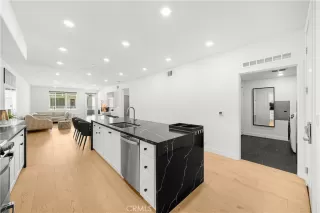 Photo #2: OC25266626 Listing 