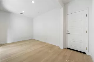 Photo #2: OC25266946 Listing 