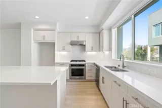 Photo #5: OC25266946 Listing 