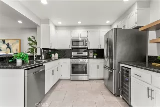 Photo #6: OC25266957 Listing 