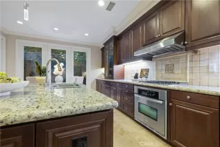 Photo #5: OC25267484 Listing 