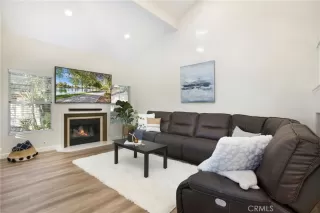 Photo #4: OC25267893 Listing