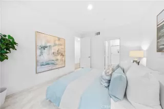 Photo #6: OC25268040 Listing 