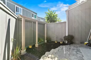 Photo #4: OC25268680 Listing 