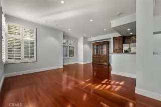 Photo #4: OC25268747 Listing 