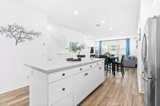 Photo #4: OC25269066 Listing