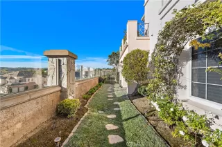 Photo #6: OC25269526 Listing 