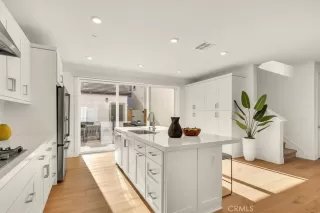 Photo #6: OC25269602 Listing 