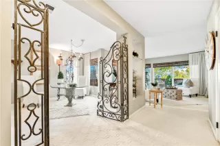 Photo #6: OC25270087 Listing 