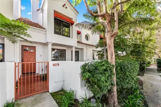 Photo #1: OC25270158 Listing