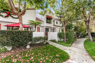 Photo #2: OC25270158 Listing