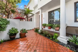 Photo #5: OC25270158 Listing