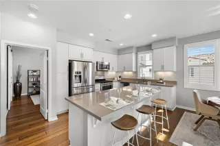 Photo #6: OC25270172 Listing 