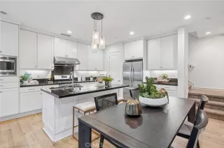 Photo #5: OC25270244 Listing 