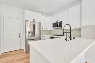 Photo #1: OC25270276 Listing