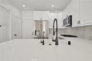 Photo #2: OC25270276 Listing