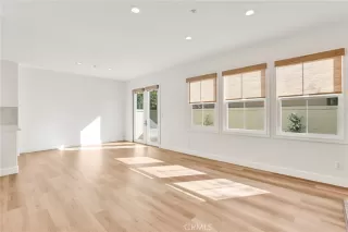 Photo #6: OC25270276 Listing