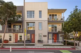 Photo #2: OC25270752 Listing 