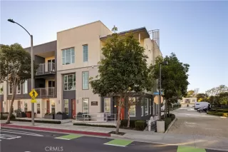 Photo #3: OC25270752 Listing 