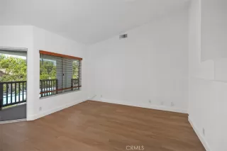 Photo #4: OC25271006 Listing 