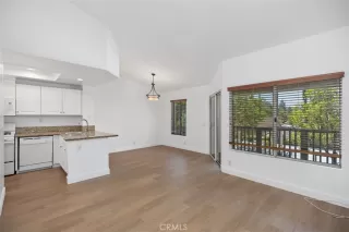 Photo #6: OC25271006 Listing 