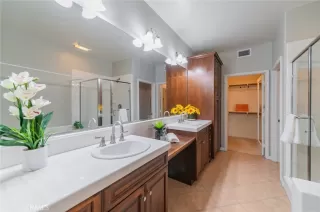 Photo #6: OC25271026 Listing 