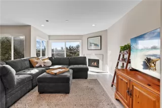 Photo #4: OC25271056 Listing 