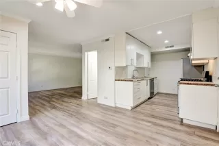 Photo #6: OC25271326 Listing 