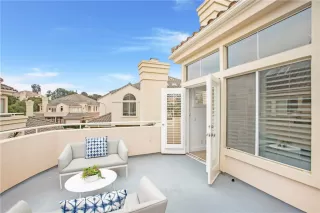 Photo #4: OC25271545 Listing 