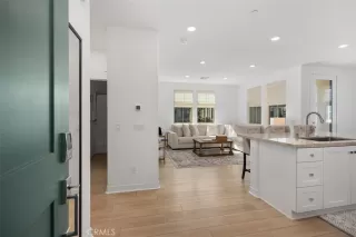 Photo #2: OC25271694 Listing