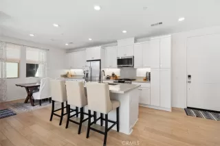 Photo #6: OC25271694 Listing