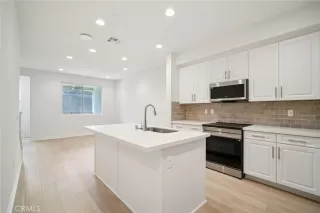 Photo #1: OC25271933 Listing 