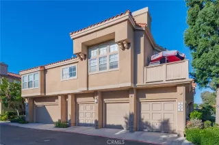 More Details about MLS # OC25272078 : 2 ELLISWORTH AISLE