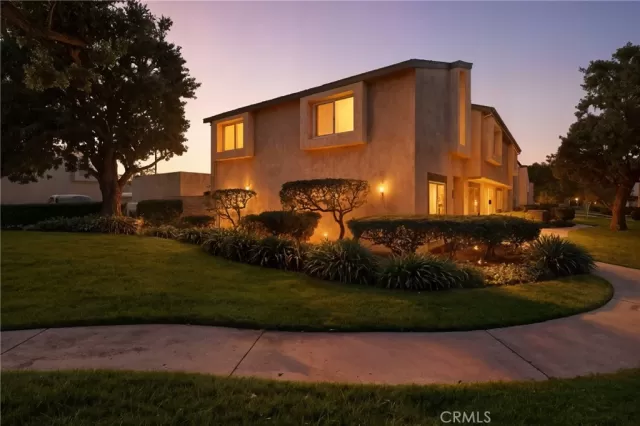 MLS: OC25272091 Condo For Sale