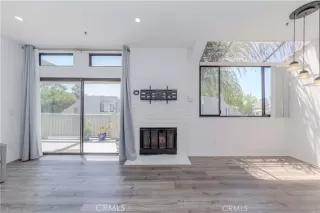 Photo #2: OC25272166 Listing