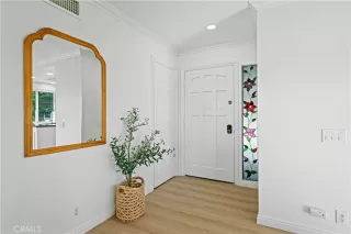 Photo #5: OC25272726 Listing