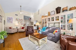 Photo #4: OC25273141 Listing