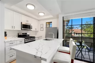 Photo #5: OC25273436 Listing 