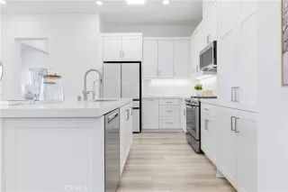 Photo #4: OC25273648 Listing