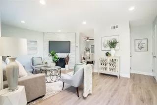 Photo #4: OC25273766 Listing