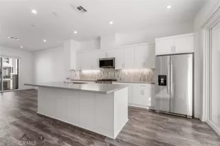 Photo #6: OC25273919 Listing 